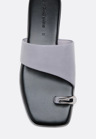 Шлепанцы с металлическим элементом- Заказать в России