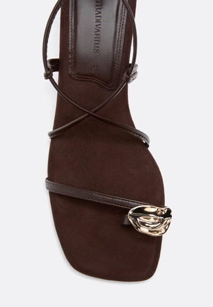 Босоножки на каблуке с ремешками- Заказать в России