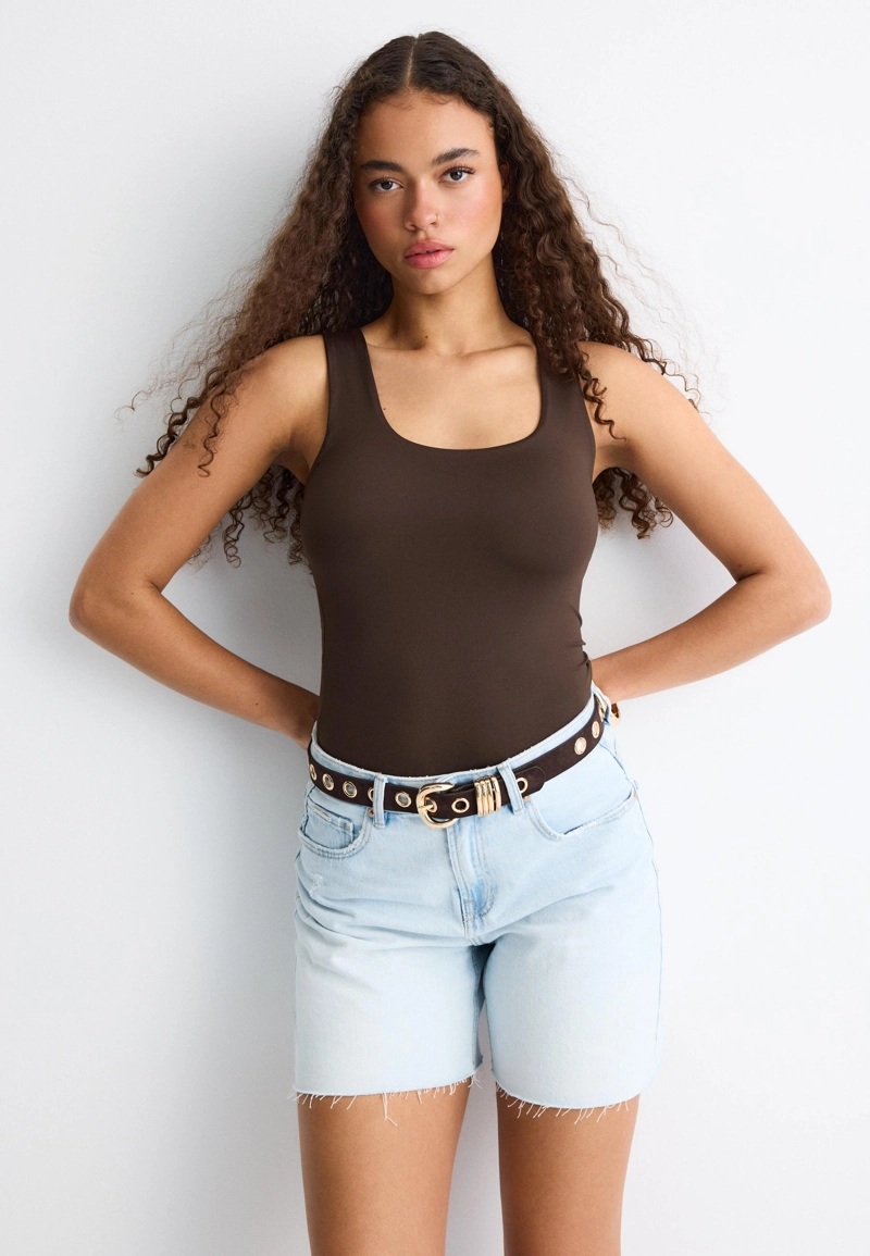 Топ с широкими бретелями из полиамида