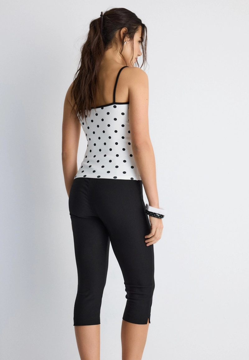 Топ на бретелях в рубчик