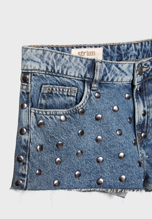 Джинсовые шорты с заклепками- Заказать в России