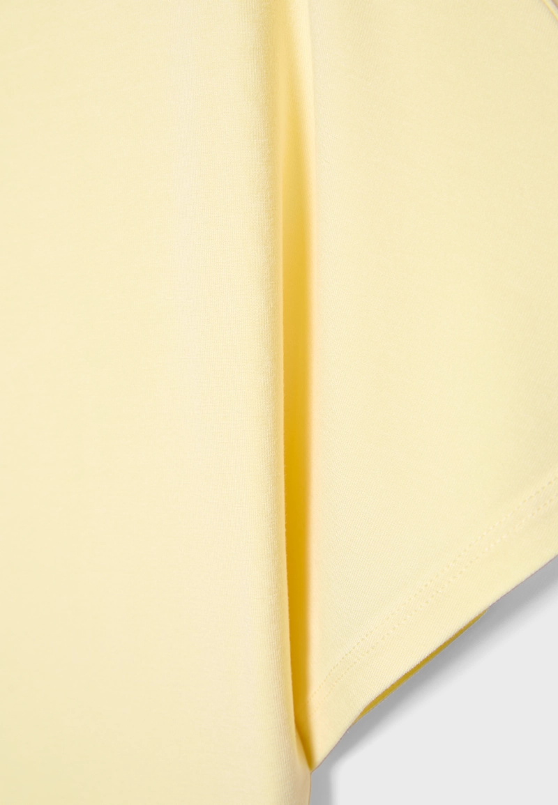 Футболка с вырезом-лодочкой и короткими рукавами