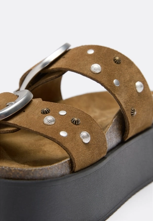 Кожаные сандалии на платформе с пряжками- Заказать в России