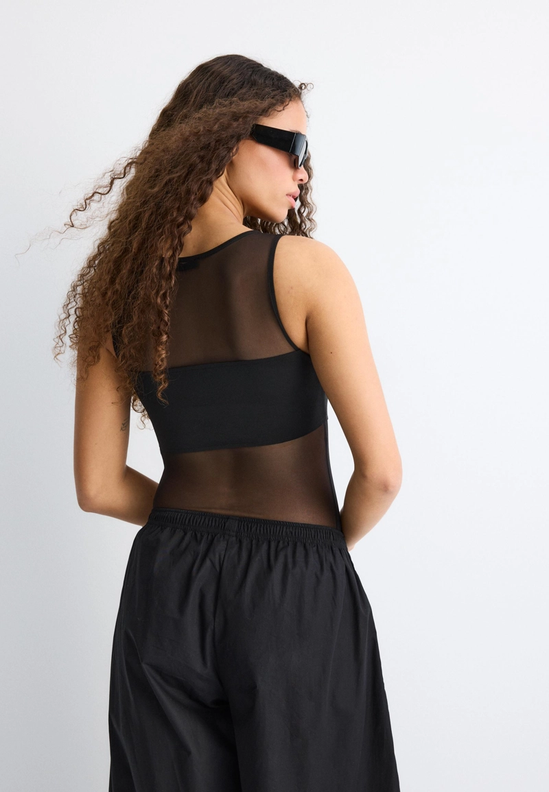 Боди из сетки без рукавов