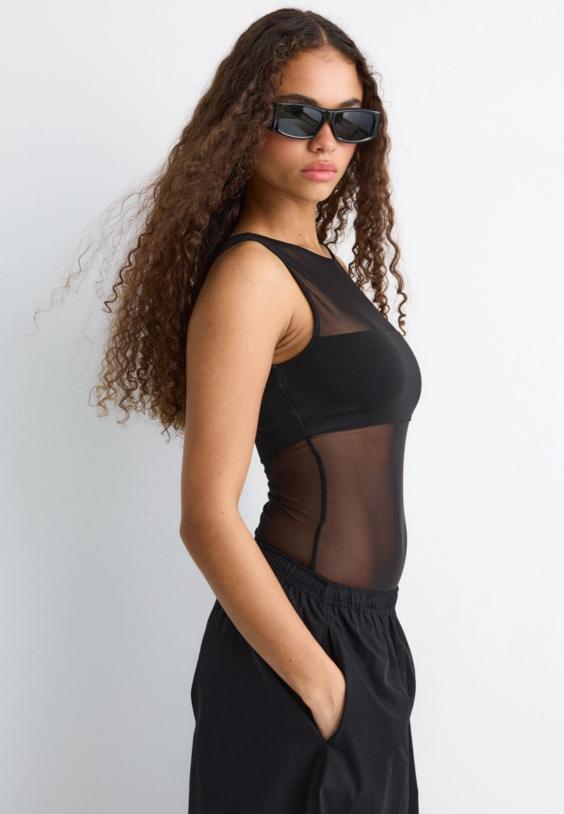 Боди из сетки без рукавов