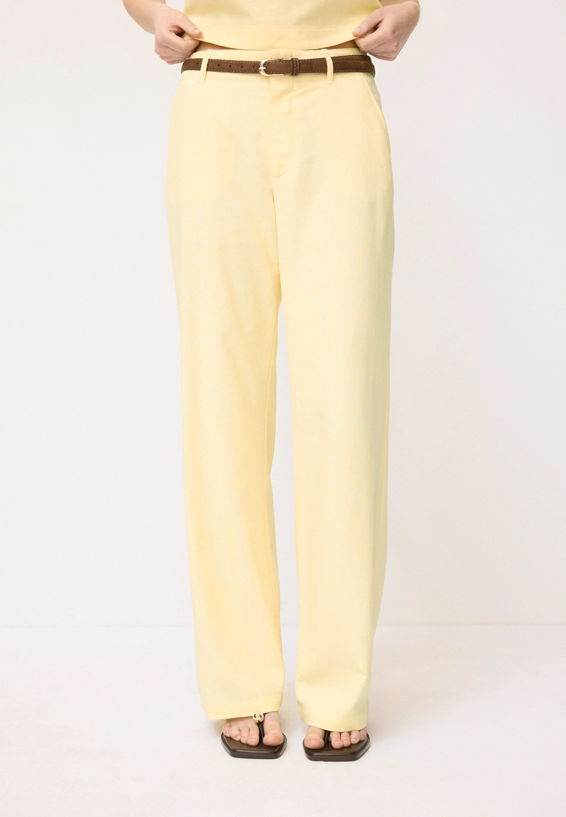 Прямые брюки под лен с ремнем