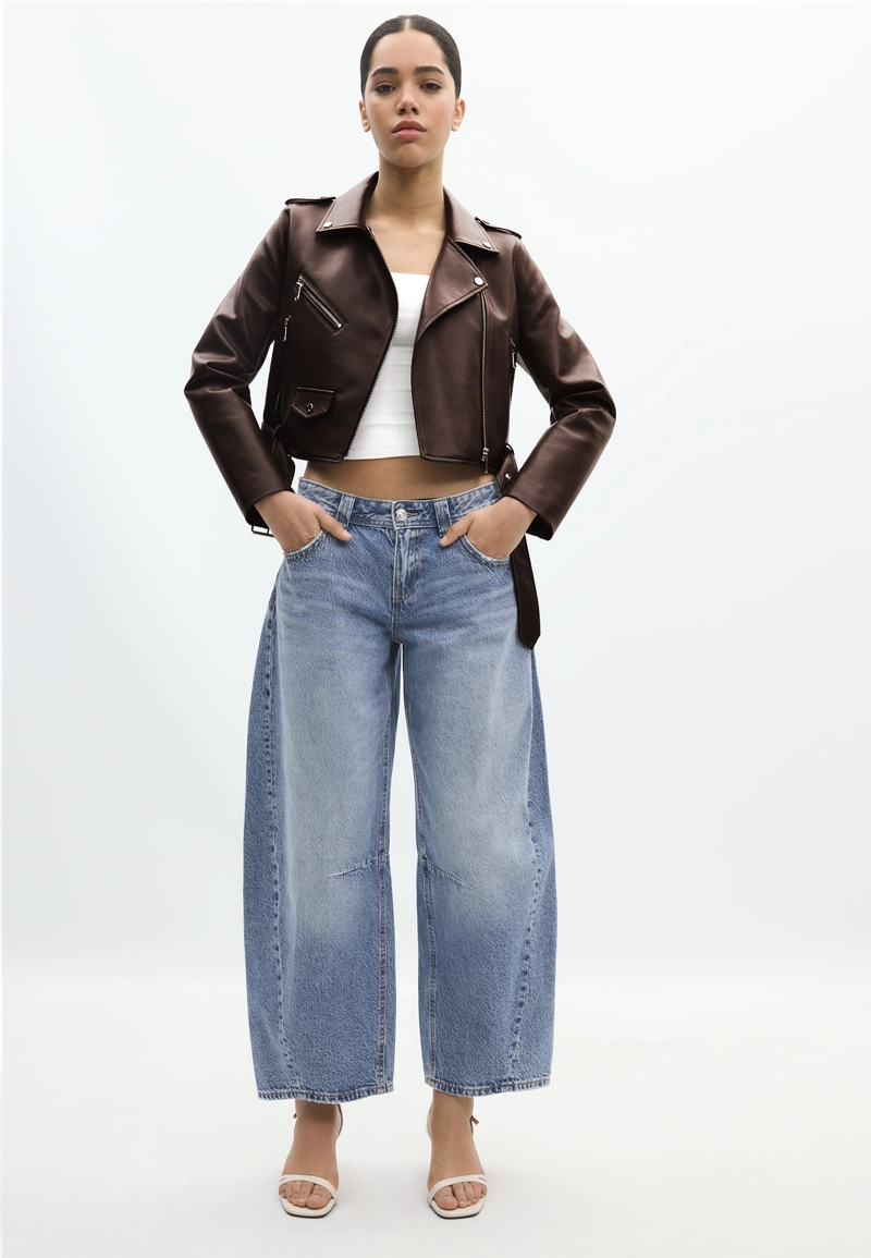 Куртка-косуха с поясом из искусственной кожи