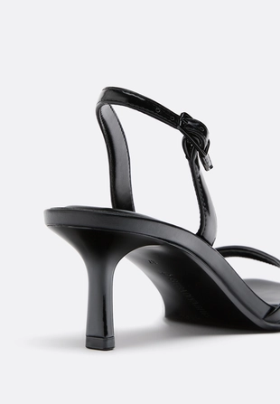 Босоножки на каблуке с вырезами- Заказать в России