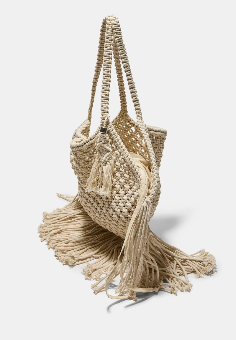 Сумка на плечо с бахромой макраме