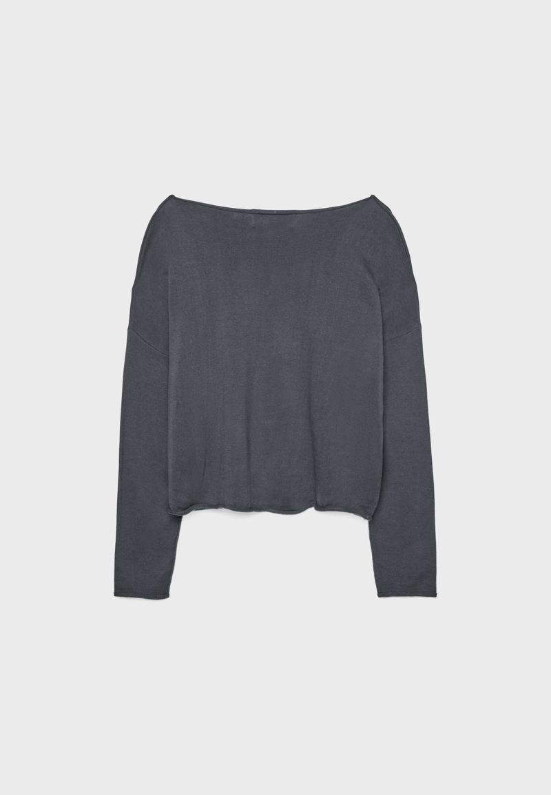 Укороченный джемпер с вырезом «лодочка»