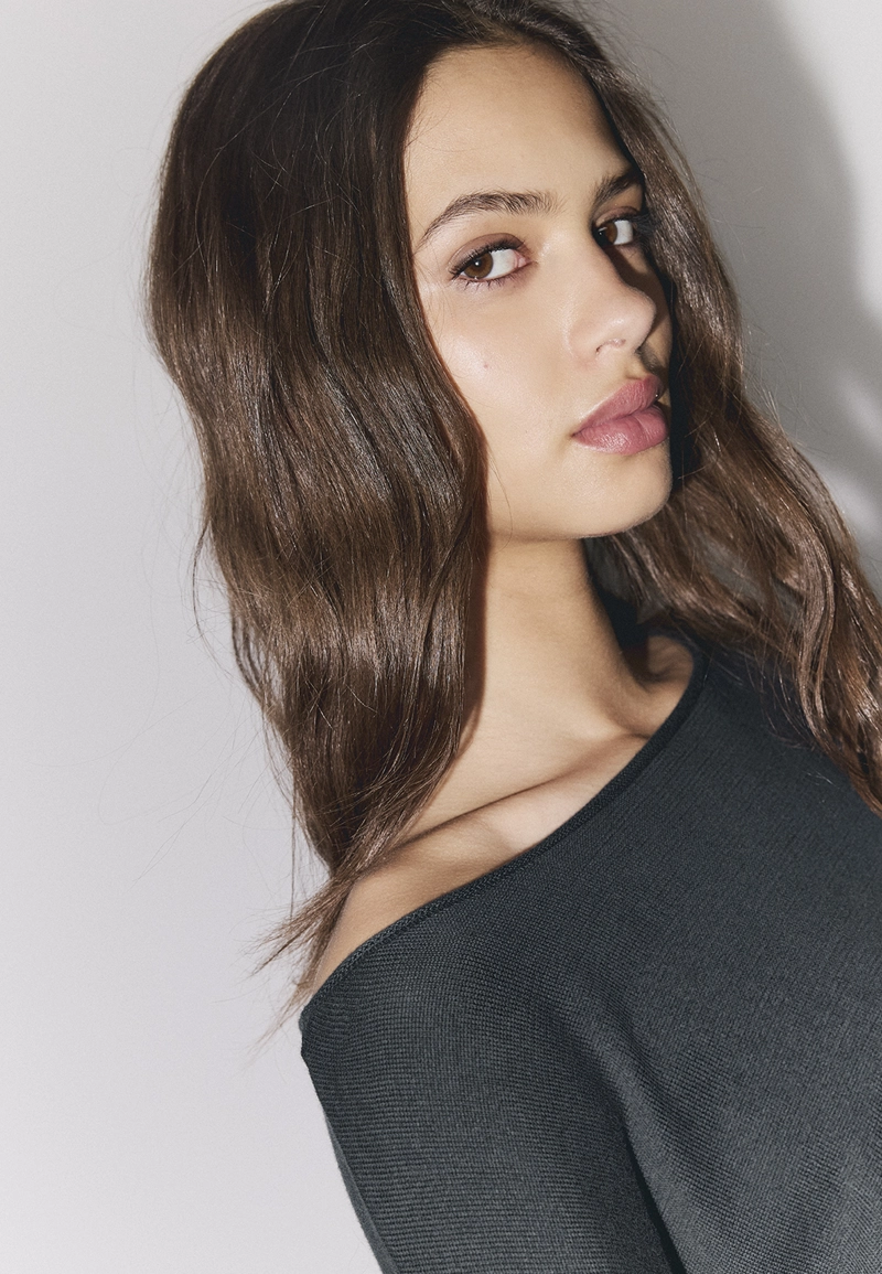 Укороченный джемпер с вырезом «лодочка»