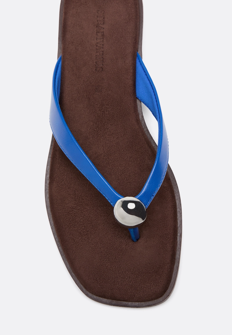 Босоножки на танкетке