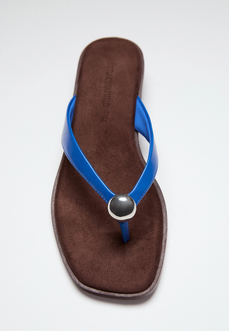 Босоножки на танкетке