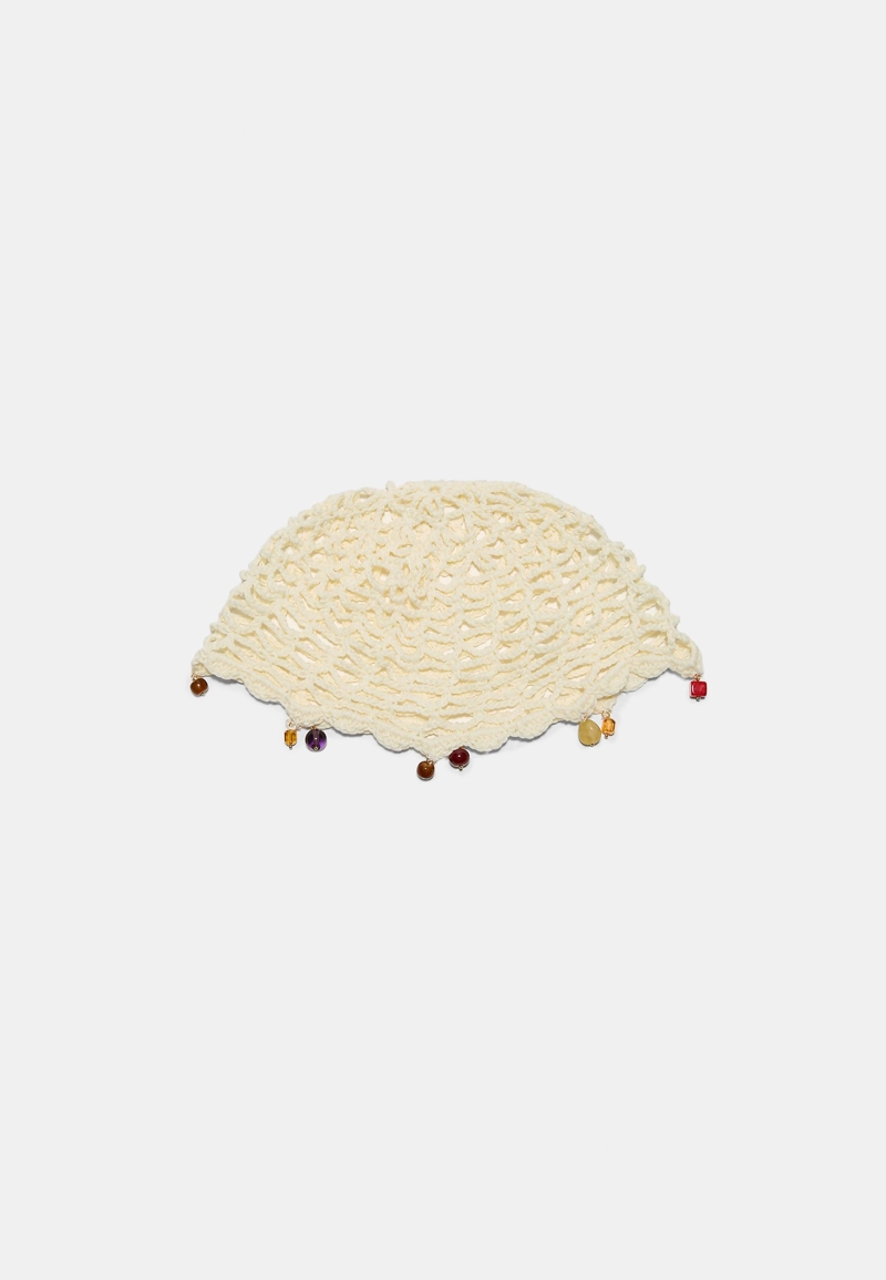 ШАПОЧКА С КАМНЯМИ