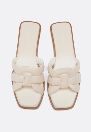 Сандалии из искусственной кожи на плоской подошве- Заказать в России