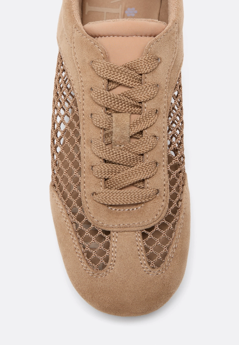 Кроссовки из сетки с искусственной замшей