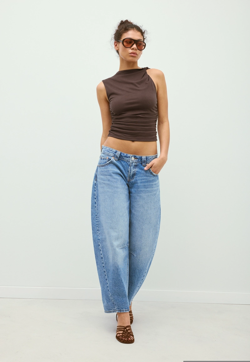 Приталенный топ с драпировкой