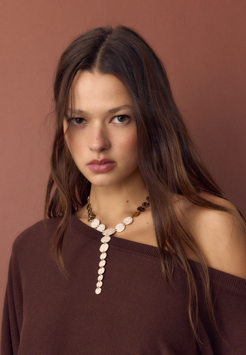 Колье-лассо с эмалированной текстурой