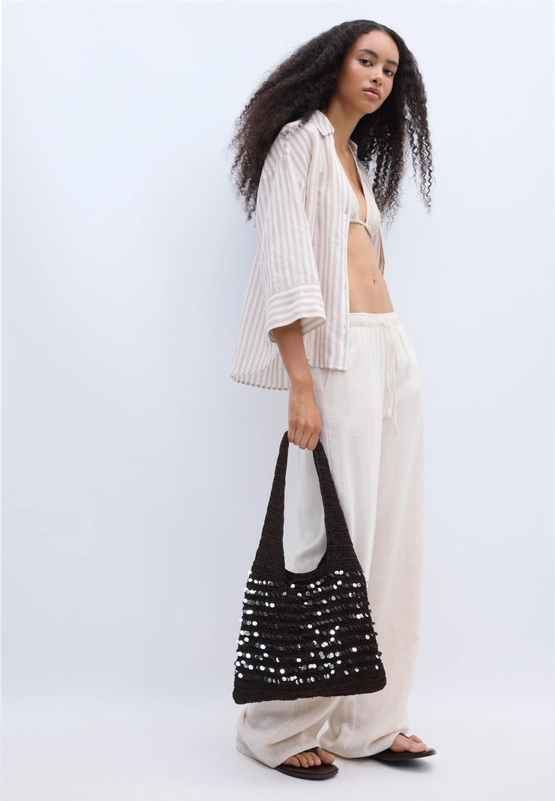 Сумка на плечо с пайетками