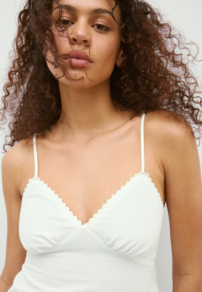 Топ с плетеными бретелями