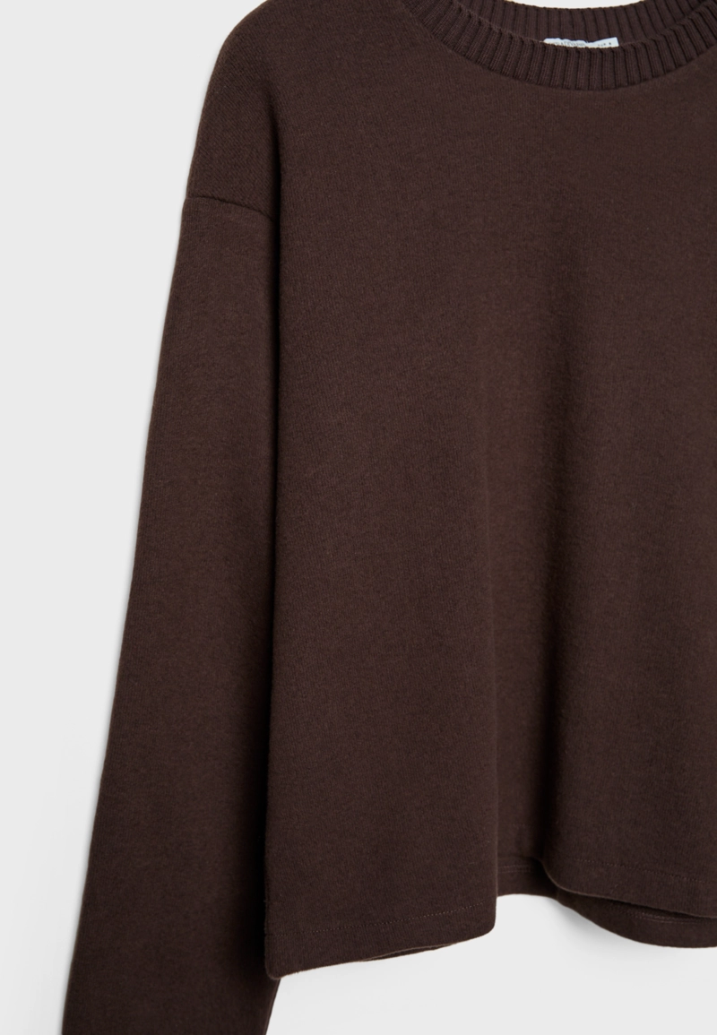 Трикотажная футболка с круглым вырезом