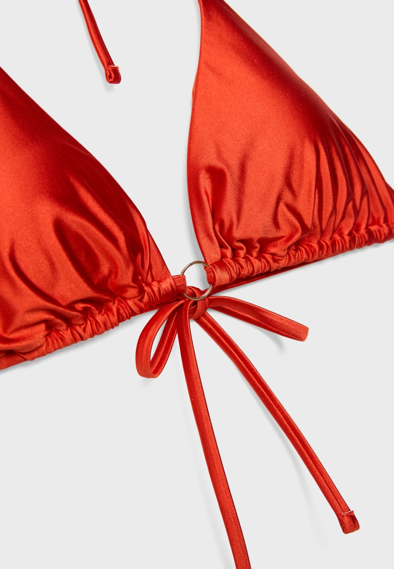 Атласный бюстгальтер бикини с треугольными чашками