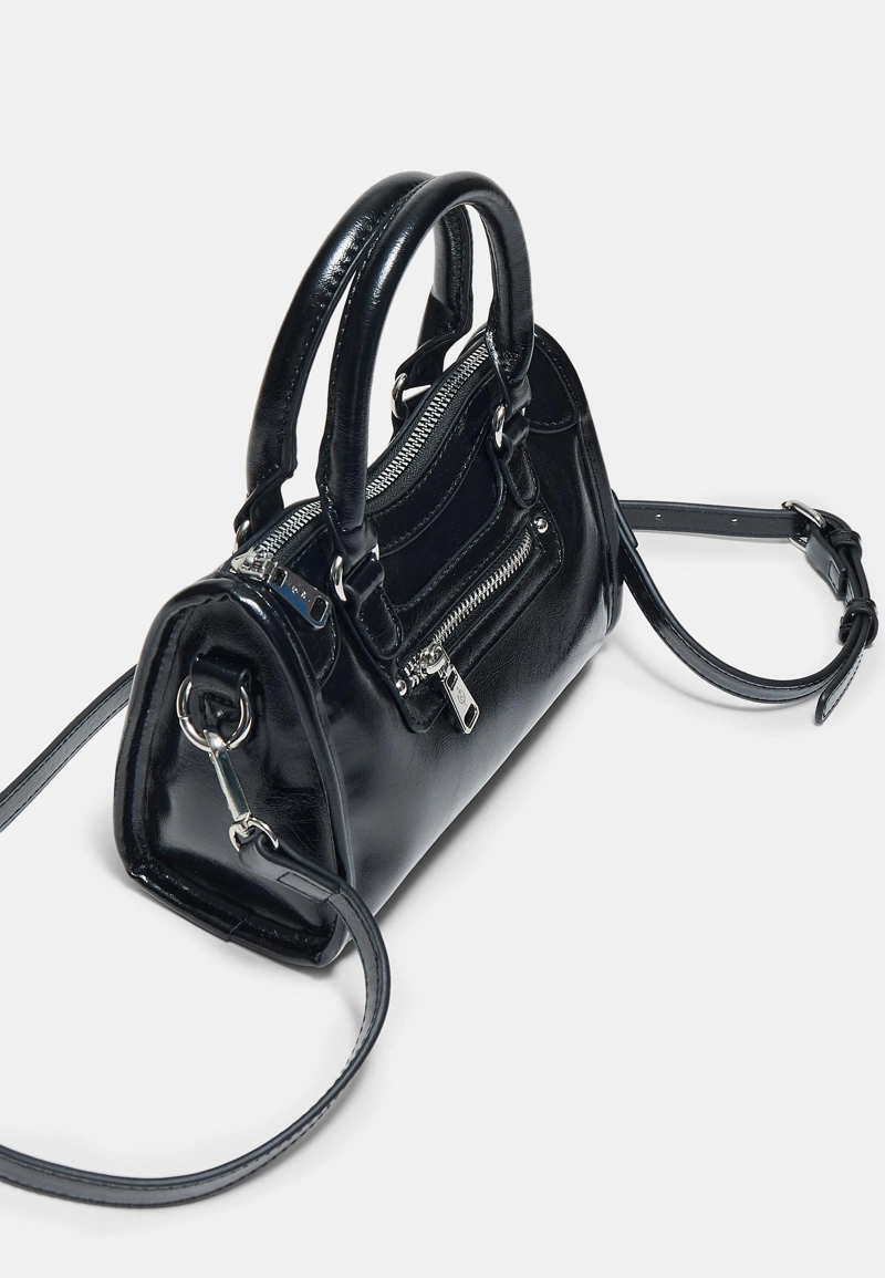 Мини-сумка с плечевым ремнем и карманом