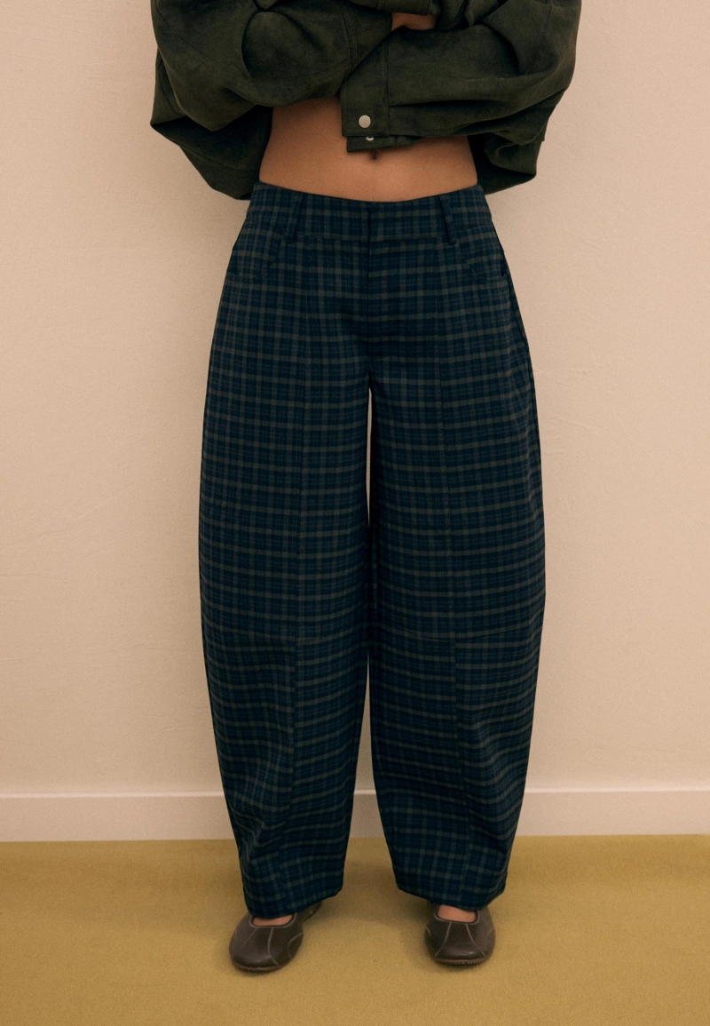 Брюки barrel fit в клетку