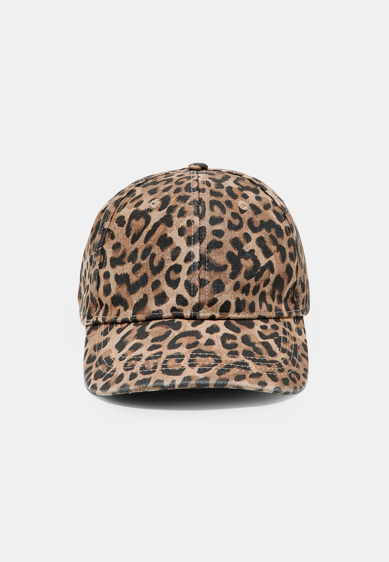 Классическая кепка с леопардовым принтом