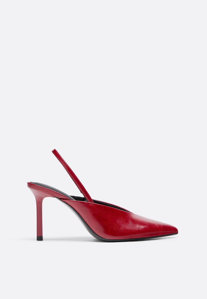 Туфли на шпильке с V-образным вырезом