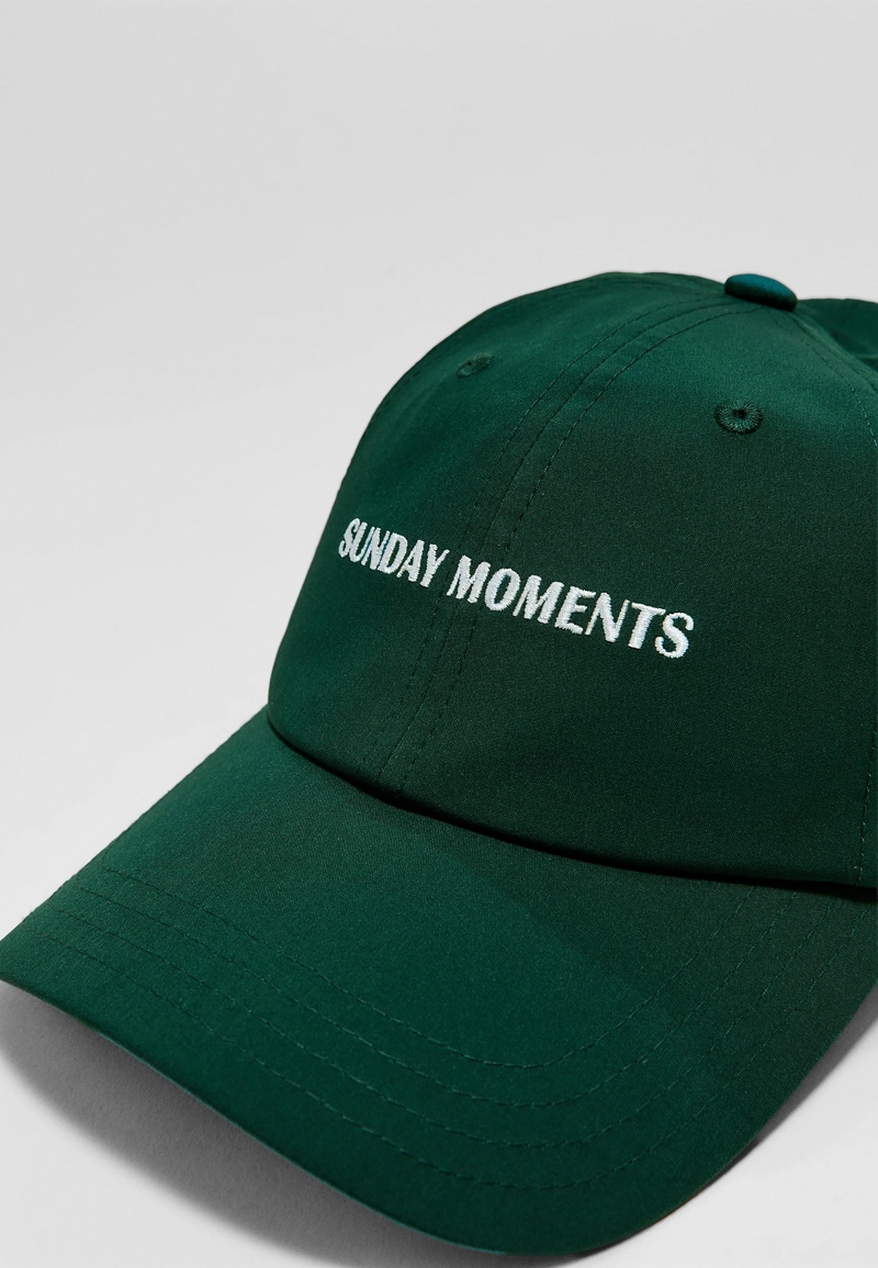 Кепка с вышивкой Sunday Moments
