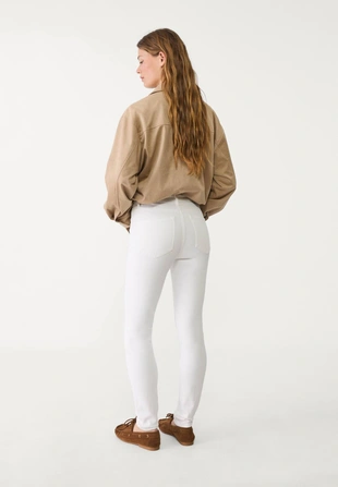 Джинсы скинни D07 с классической посадкой- Заказать в России