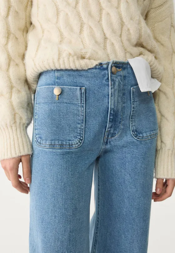 Джинсы D77 в минималистичном стиле с карманами