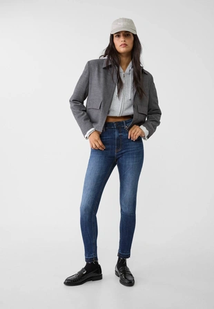 Джинсы скинни D07 с классической посадкой- Заказать в России